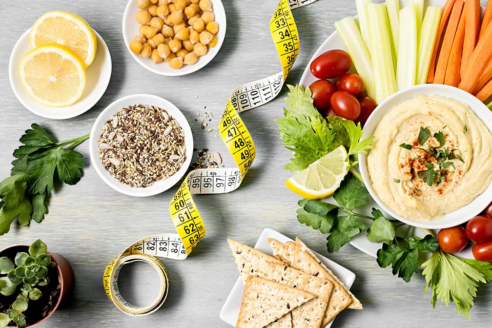Cellulite et régimes alimentaires spécifiques : paléo, cétogène, végétarien