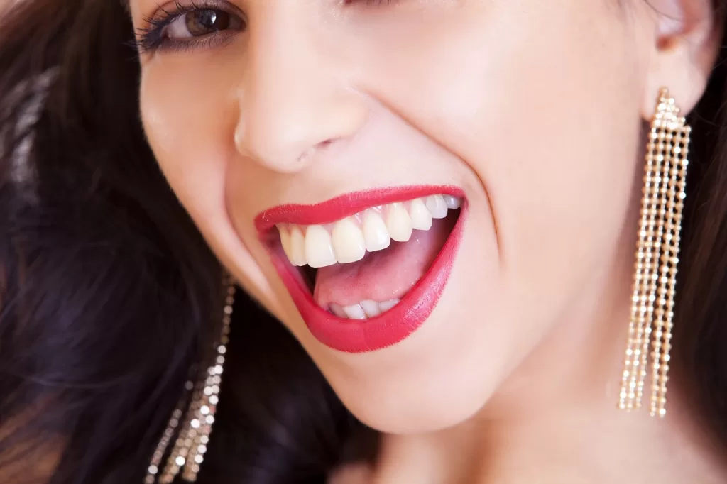 sourire blanc dent bouche